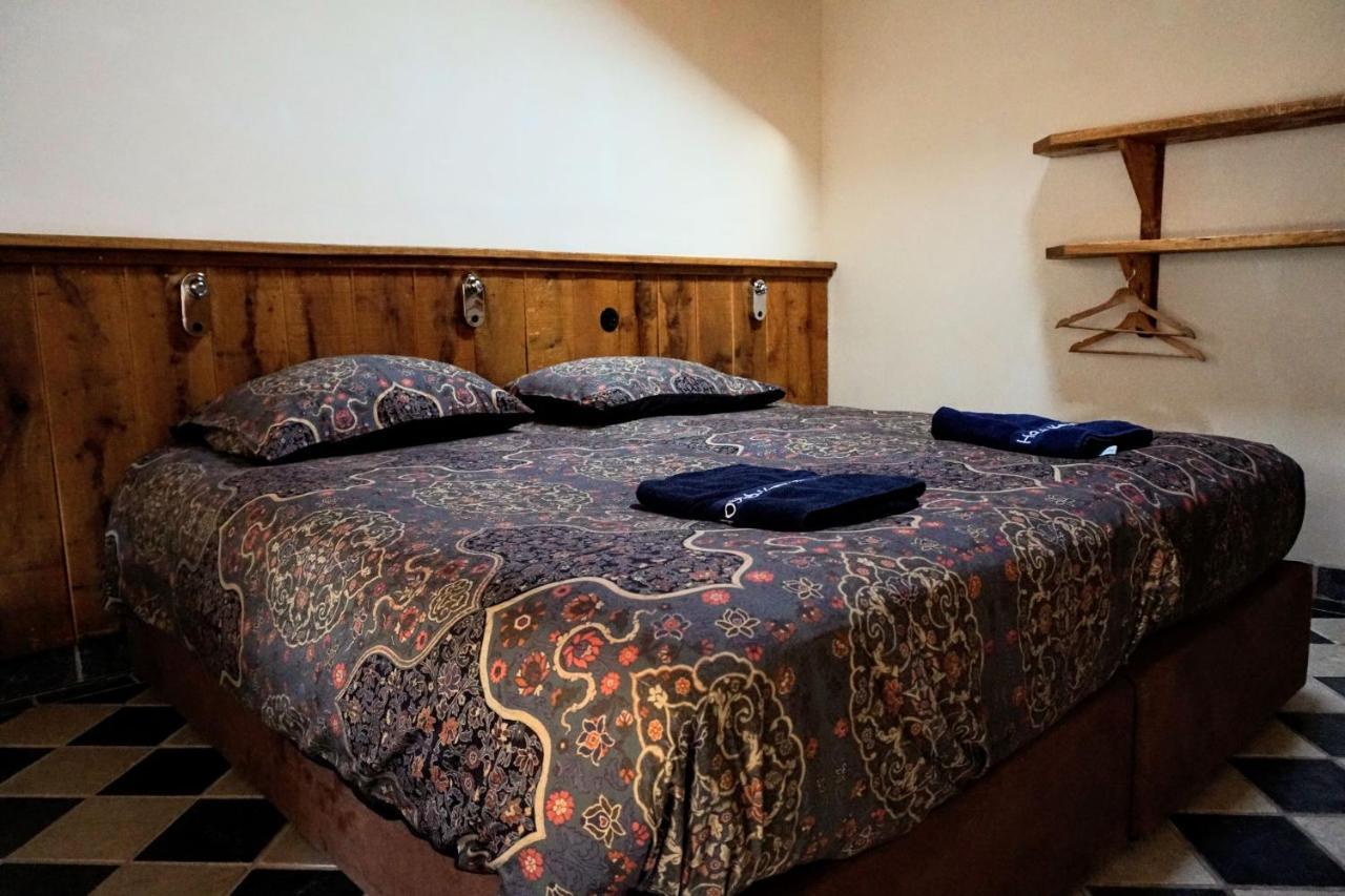 Hostel Kersenhof Uden Esterno foto